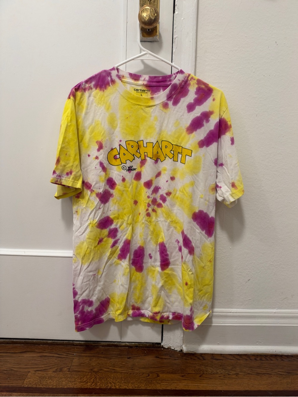 Carhartt Men’s Yellow & Purple Tie-Dye Graphic Tee